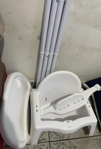 Vendo Cadeira de alimentação