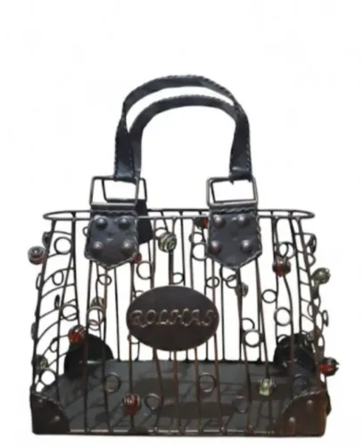 Lindo porta rolhas aramado em formato bolsa 