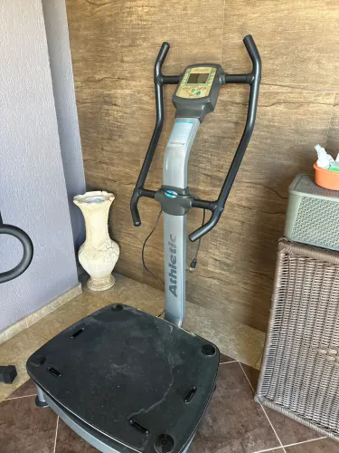 plataforma vibratória Athletic Advanced 1800VM