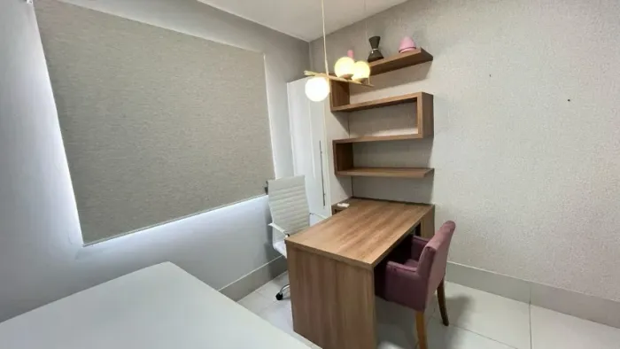 Sala / Consultório em Clínica em Itapuã