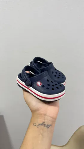 Crocs infantil tamanho c4