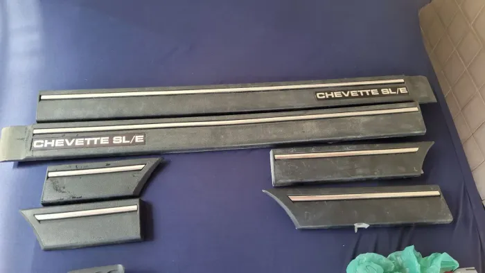 Borrachao da porta chevette/friso original