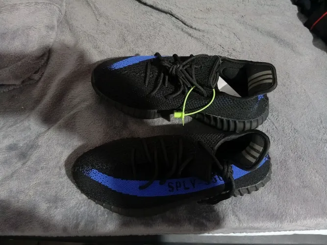 Yezzy boost 350 v2 dazzling blue 41br