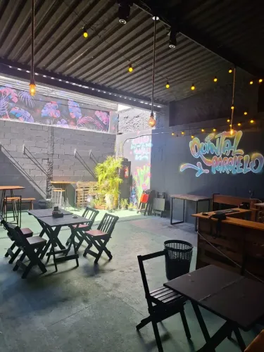 Espaço para festas e confraternizações (área do fundo do bar) Centro SJC