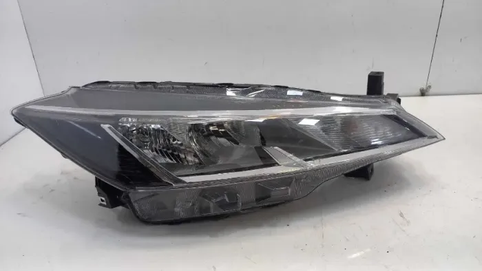 FAROL DIREITO - NISSAN KICKS 2023