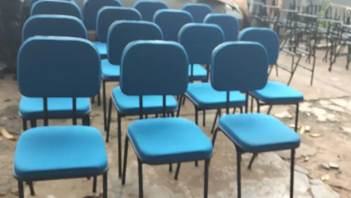 Cadeira fixa de tecido