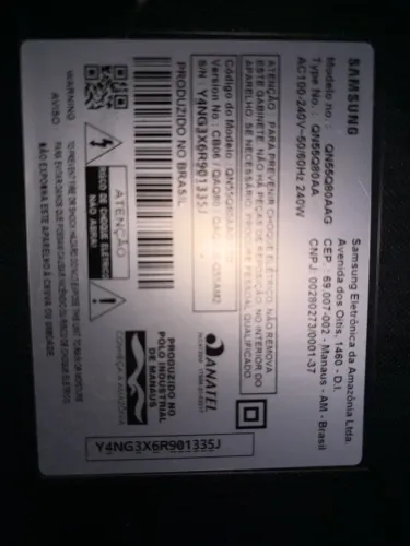 TV Samsung modelo QN55Q80AAG - problema na tela(boa para retirada de peça)