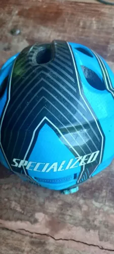 Capacete Specialized de criança prá bicicleta