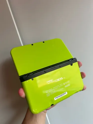 New Nintendo 3DS Verde Limão - DESBLOQUEADO - (Lime Green)