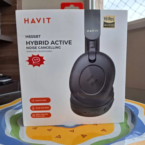 Headphone Havit na caixa