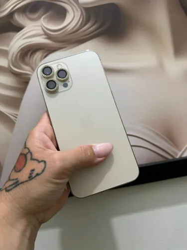 iPhone 12 pro max dourado 
