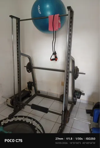 Vende-se aparelho de musculação barra guiada