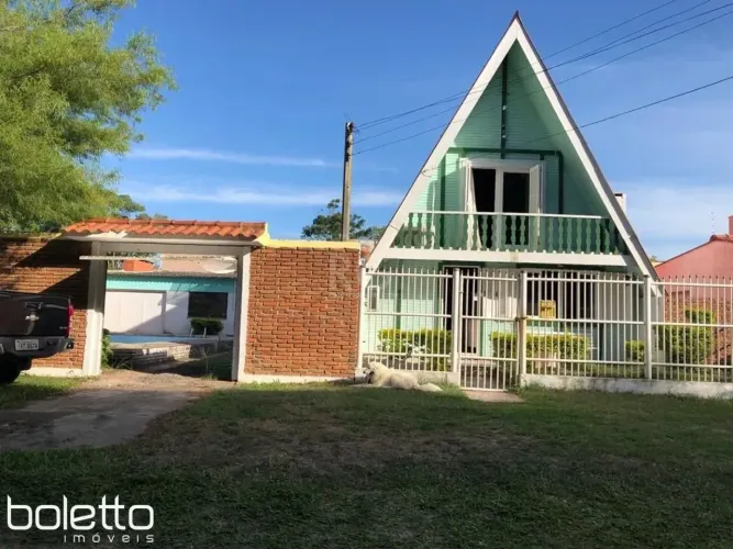 Casa com 5 Dormitórios Para Comprar , 306 m² por R$ 1.350.000,00 - Cassino - Rio Grande/RS
