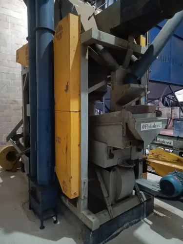 Máquina beneficiadora
