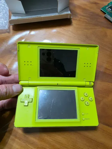 Nintendo DS lite no estado 
