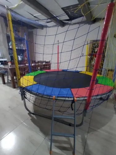 Vende-se pula pula cama elástica 