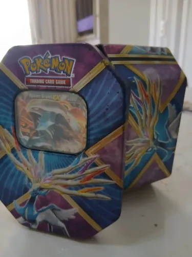 ? Kit Cartas Pokémon + Lata + Carta Rara EX