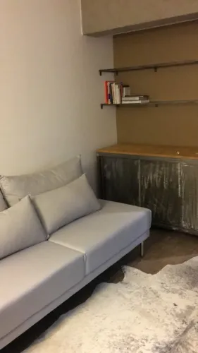 Sofá, tecido linho, cinza