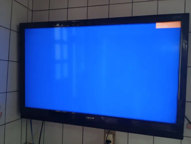 Tv antiga semp 42 polegadas
