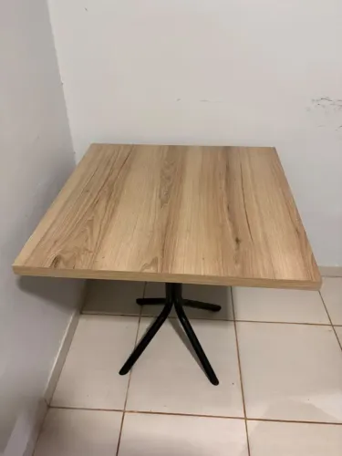 Mesa Quadrada 75x75 cm - Ótimo Estado