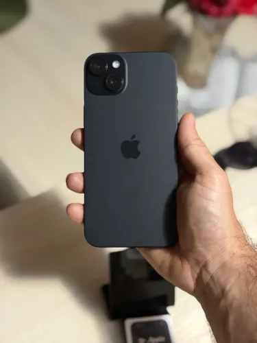 iPhone 15 Plus todo original sem detalhes vendo ou troco.