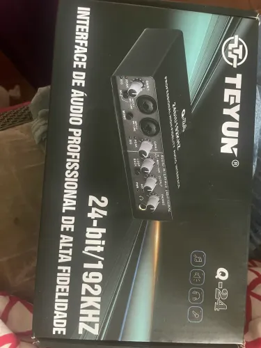 Interface de Áudio Q-24