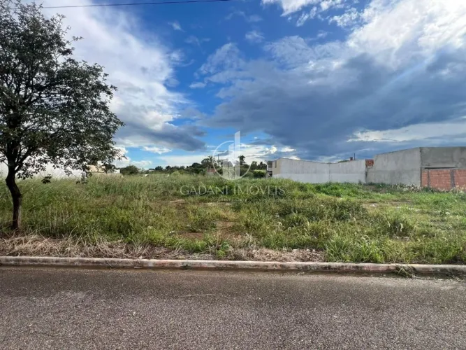 TERRENO DE 300m² A VENDA POR R$ 200.000,00 NO JD PORTINARI EM SINOP/MT - GADANI IMÓVEIS
