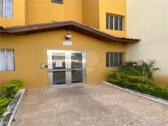 Apartamento para alugar com 3 quartos, sendo 1 suíte, no condomínio Village Azaléia, Indai