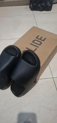 Chinelo Yeezy adidas original