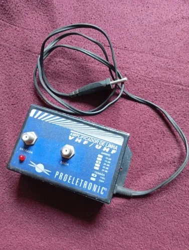 Amplificador de Sinal 20dB Proeletronic - VHF / UHF