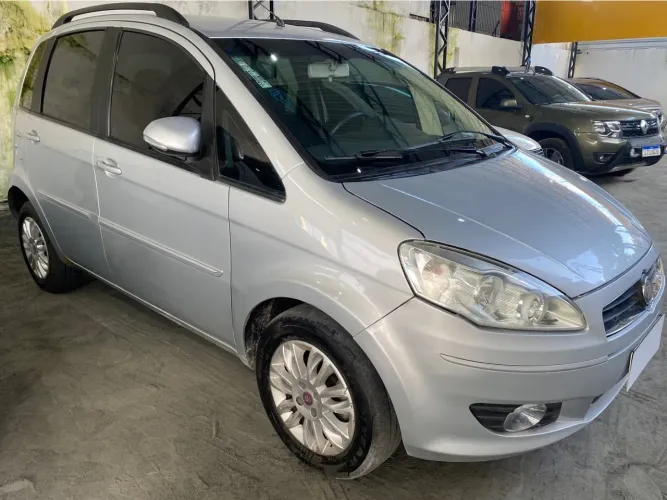 Fiat Idea Attractive 1.4 Fire Flex 8V 5P 2012