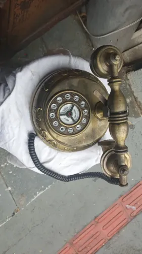 Raro telefone antigo importado funcionando p. decorar ou usar