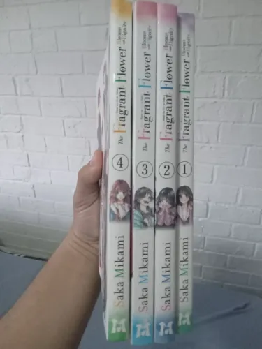 Kaoru Hana (The Fragrant Flower)volumes 1 a 4 manga em ótimo estado 