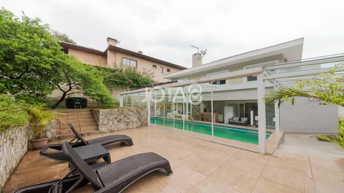 CASA DE CONDOMÍNIO COM PISCINA AQUECIDA NO CAMPO COMPRIDO Casa de condomínio com piscina n
