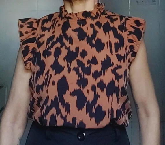 Blusa romântica tamanho 38 