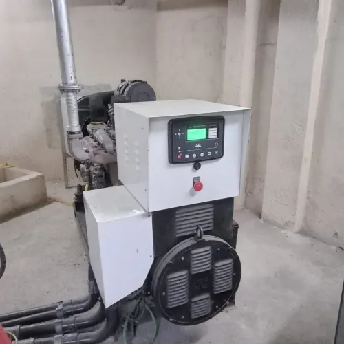 Gerador Diesel Stemac 157 horas de uso 81 KVA