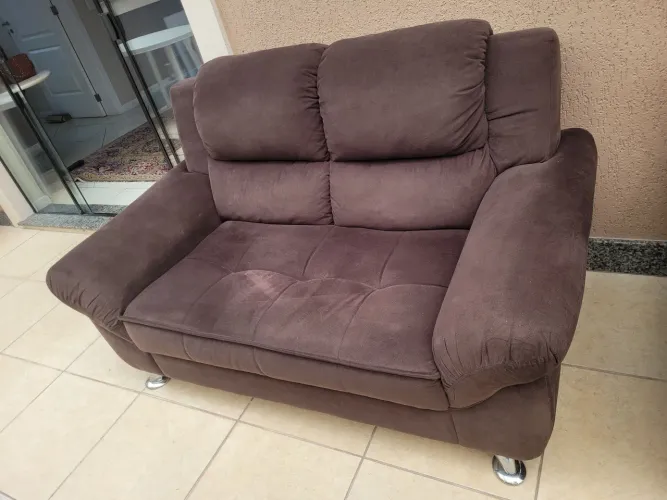 Sofá 2 lugares marrom