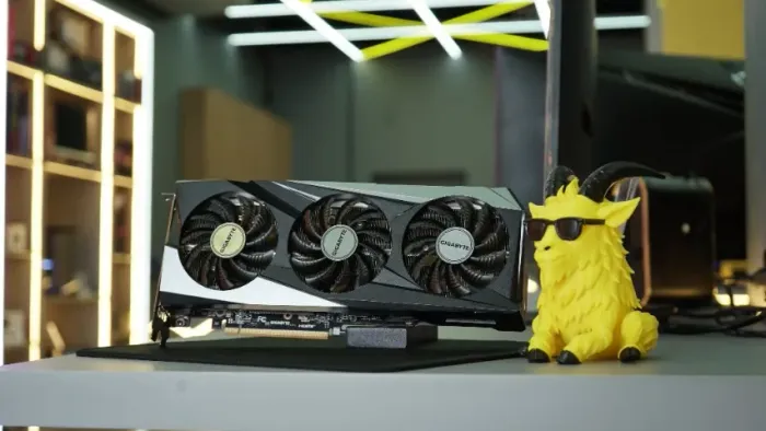 Placa de Vídeo Seminova - RX 7600 8GB Gigabyte Gaming OC por R$ 1.699