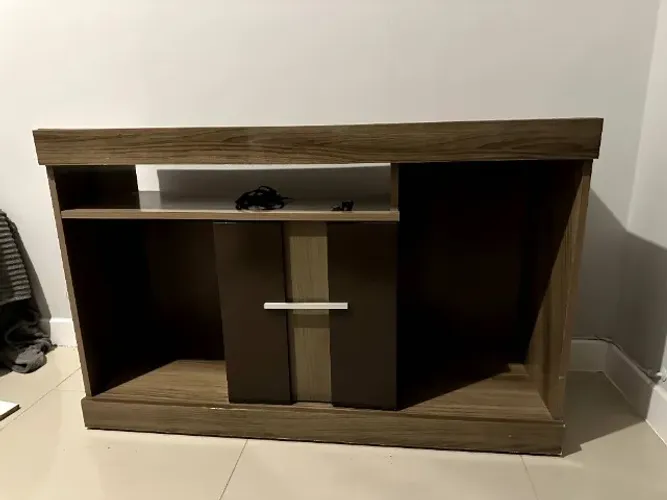 Rack para TV / móvel de sala ? quero me livrar | Pedra Branca