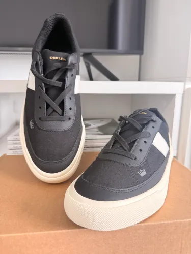 Tênis masculino osklen 38 novo 