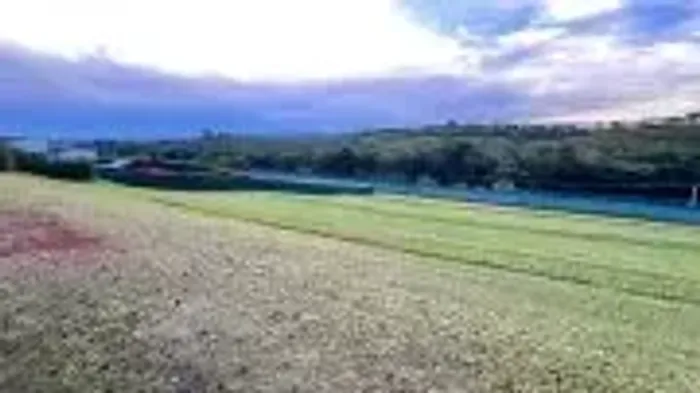 Terreno à venda no Condomínio Quinta da Baroneza II em Bragança Paulista - SP