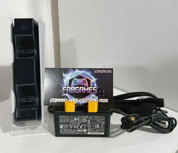 Base de carregamento para controle de PS5. Usado.