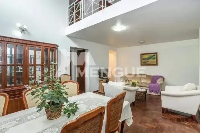 Aluga-se casa 3 dormitórios 265m² na Vila João Pessoa por R$ 6.500,00.