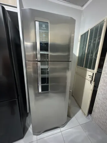 Vende-se Geladeira 459 L, Brastemp em perfeito estado.