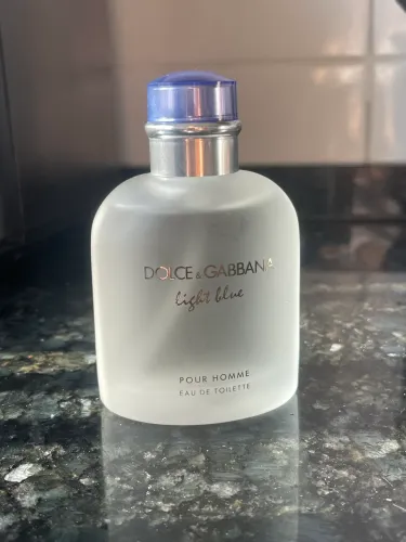 Vendo perfume Dolce&Gabbana Light Blue seminovo