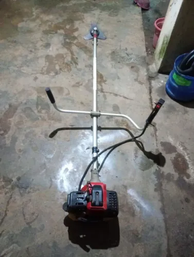 Vende-se uma rocadeira