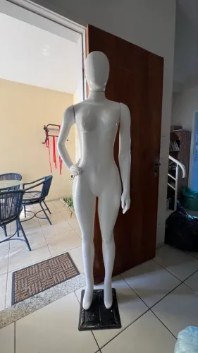 Manequim feminino 