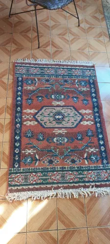 TAPETE ( 1,20 M X 80 CM )