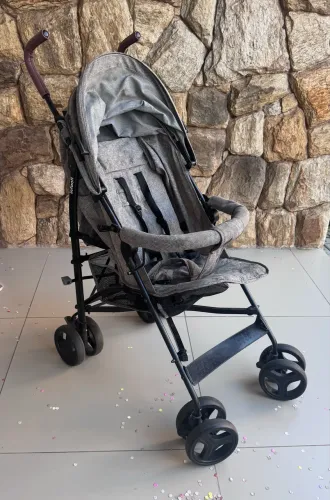 Carrinho de Bebê guarda-chuva Infanti Rock