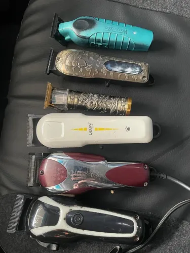 Máquinas de corta cabelo